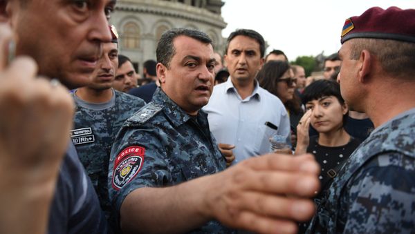 Митинг в Ереване. Ашот Карапетян - Sputnik Արմենիա