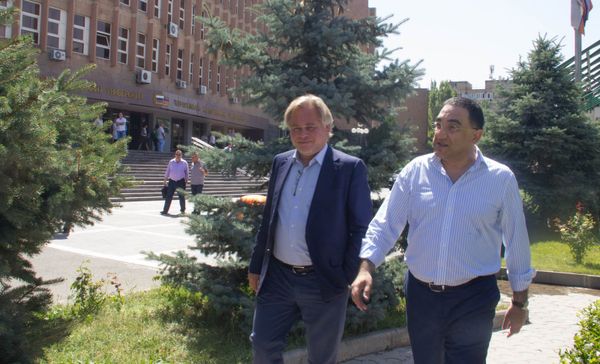 Евгений Касперский и Армен Дарбинян - Sputnik Армения