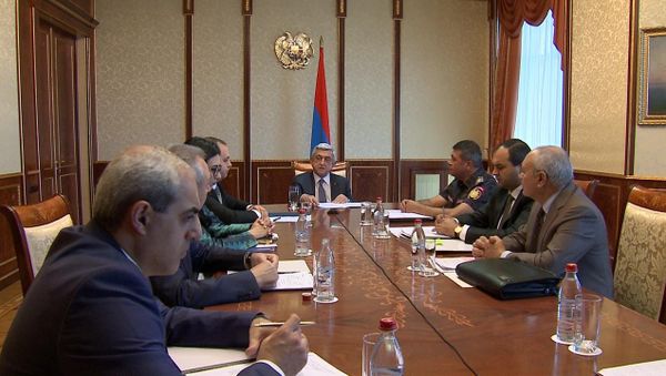 Սերժ Սարգսյանն անդրադարձել է ոստիկանության ՊՊԾ գնդի տարածքում տիրող իրավիճակին - Sputnik Արմենիա