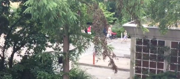 СПУТНИК_Первые кадры из Мюнхена, где произошла стрельба в торговом центре Олимпия - Sputnik Армения