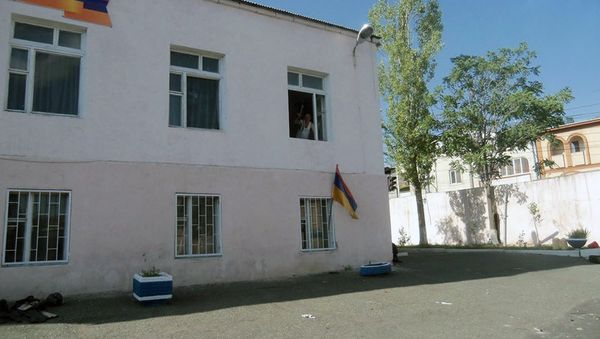 Группировка Сасна Црер захватила здание полка ППС в Ереване - Sputnik Армения