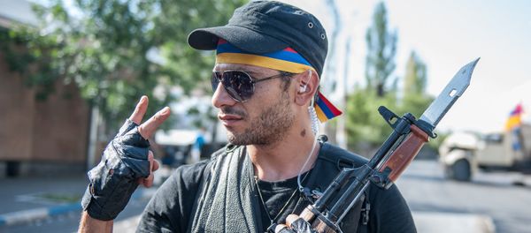 Члены вооруженной группы, захватившей здание полка ППС в Ереване - Sputnik Արմենիա
