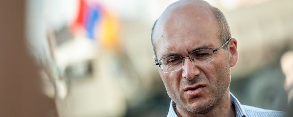 Члены вооруженной группы, захватившей здание полка ППС в Ереване. Варужан Аветисян Члены вооруженной группы, захватившей здание полка ППС в Ереване. Варужан Аветисян - Sputnik Армения