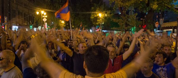 Шествие сторонников группировки Сасна Црер в Ереване - Sputnik Արմենիա