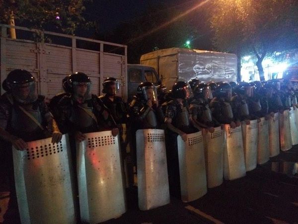 Полицейские кордоны - Sputnik Արմենիա
