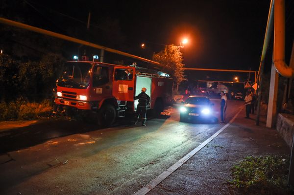 Во время разгона демонстрантов в Сари тахе вспыхну пожар Во время разгона демонстрантов в Сари тахе вспыхну пожар - Sputnik Армения
