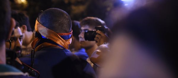 Акция протеста в поддержку группировки Сасна Црер перекинулась на проспект Баграмяна Акция протеста в поддержку группировки Сасна Црер перекинулась на проспект Баграмяна - Sputnik Армения