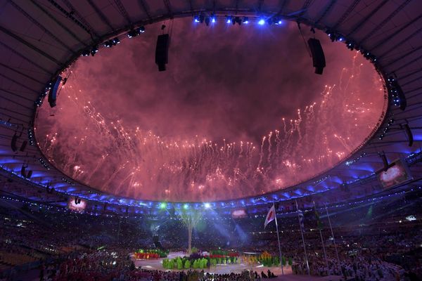 Церемония закрытия XXXI летних Олимпийских игр на стадионе Маракана в Рио-де-Жанейро Церемония закрытия XXXI летних Олимпийских игр на стадионе Маракана в Рио-де-Жанейро - Sputnik Армения