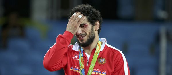 Мигран Арутюнян после боя за золото с Давором Штефанеком на Олимпийский играх в Рио де-Жанейро - Sputnik Армения