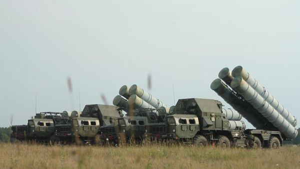 Спутник_ЗРК С-300 целились по вражеским МиГ-31 на учениях  в Свердловской области - Sputnik Армения