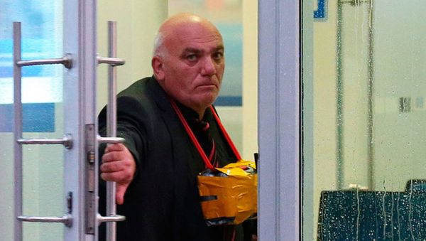 Арам Петросян, захвативший Сбербанк в центре Москвы - Sputnik Армения