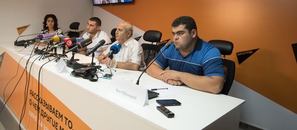 Пресс-конференция армянских штангистов вернувшихся из Рио - Sputnik Արմենիա