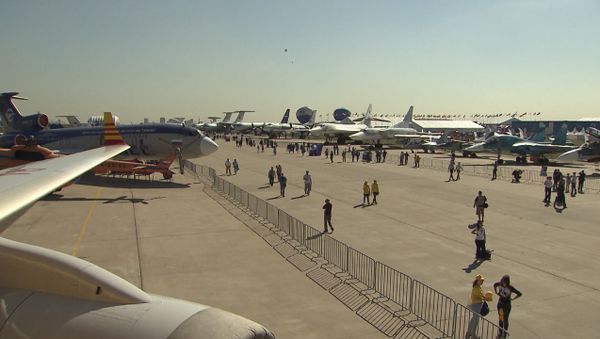 CПУТНИК_Открытие МАКС-2015: вертолет Ми-38, истребитель Су-35 и самолет Чирок - Sputnik Армения