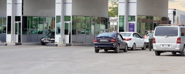 Армяно-грузинская граница. КПП Баграташен-Садахло Армяно-грузинская граница. КПП Баграташен-Садахло - Sputnik Армения