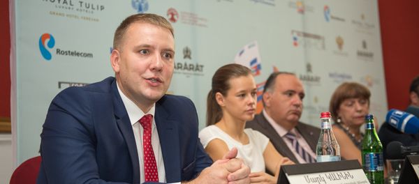 Директор Российского центра науки и культуры в Ереване Марк Калинин - Sputnik Армения