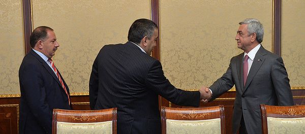 президент Армении Серж Саргсян обсудил проект конституционных реформ с представителями АРФД - Sputnik Արմենիա