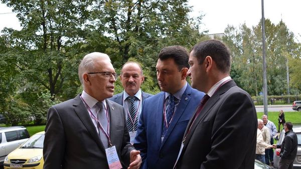 Вице-спикер парламента Армении Эдуард Шармазанов в Санкт-Петербурге - Sputnik Արմենիա