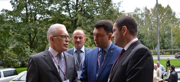 Вице-спикер парламента Армении Эдуард Шармазанов в Санкт-Петербурге - Sputnik Արմենիա