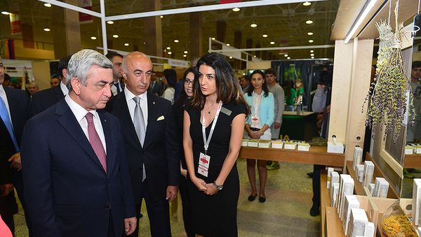 Նախագահն այցելել է «Արտադրված է Հայաստանում-2016» ցուցահանդես - Sputnik Արմենիա