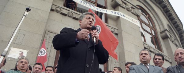 Выступление будущего спикера парламента Карена Демирчяна Выступление будущего спикера парламента Карена Демирчяна - Sputnik Армения