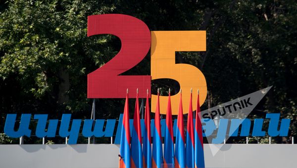 Հայաստանի Հանրապետության անկախության 25-րդ տարեդարձի առթիվ Երևանում շքեղ զորահանդես է անցկացվե - Sputnik Արմենիա