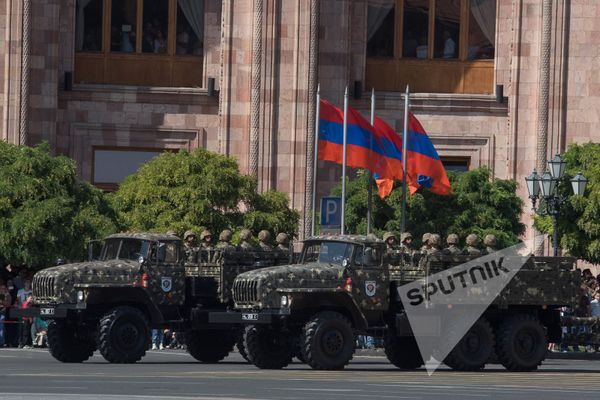 Торжественный Парад в честь 25-летия Независимости Республики Армения - Sputnik Армения