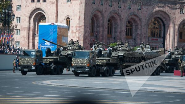 Торжественный Парад в честь 25-летия Независимости Республики Армения - Sputnik Армения