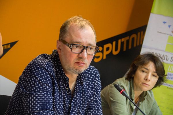 Пресс-коференция участников фестиваля Литературный ковчег. Вадим Месяц - Sputnik Армения