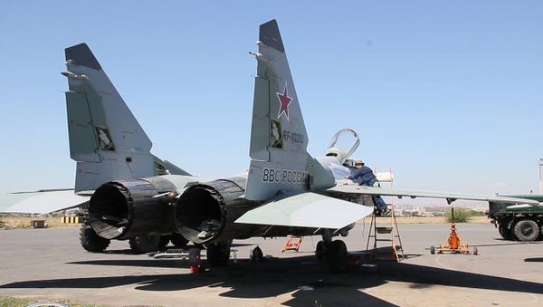 Российские самолеты на авиабазе Эребуни приобрели святых покровителей - Sputnik Армения