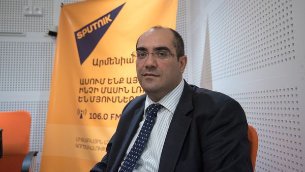 Грач Ростомян в гостях у радио Sputnik Армения - Sputnik Армения