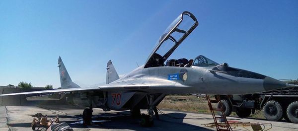 Российский самолет МИГ-29 в авиабазе Эребуни Российский самолет МИГ-29 в авиабазе Эребуни - Sputnik Армения