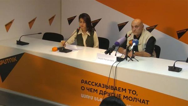 Հայաստանի շախմատային ֆեդերացիայի վարչության անդամ, պրոֆեսոր Ռուբեն Աղուզումցյանի մամուլի ասուլիսը Sputnik Արմենիայում - Sputnik Արմենիա