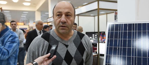 DigitecExpo в Ереване. Глава компании MMGM Engineering Арман Мхитарян DigitecExpo в Ереване. Глава компании MMGM Engineering Арман Мхитарян - Sputnik Армения