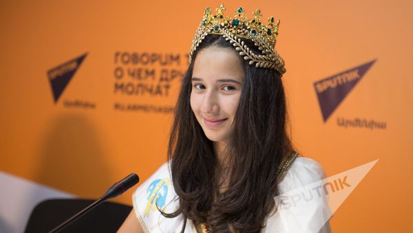Пресс-конференция по итогам детского конкурса Little Miss and Mister World 2016. Элен Гаспарян - Sputnik Армения