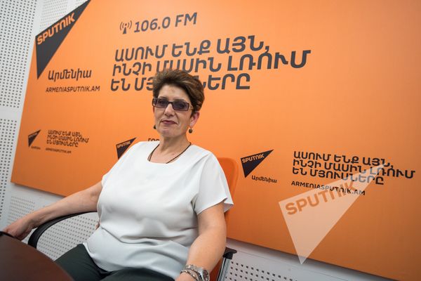Силва Адамян в гостях у радио Sputnik Армения - Sputnik Արմենիա