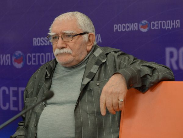 известный российский и советский актер театра и кино Армен Джигарханян - Sputnik Արմենիա