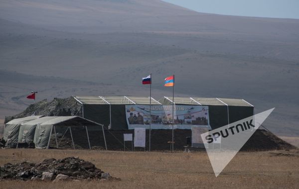 Совместные батальонные тактические учения военнослужащих российской военной базы ЮВО и военнослужащих ВС МО РА - Sputnik Армения