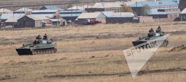 Совместные батальонные тактические учения военнослужащих российской военной базы ЮВО и военнослужащих ВС МО РА Совместные батальонные тактические учения военнослужащих российской военной базы ЮВО и военнослужащих ВС МО РА - Sputnik Армения