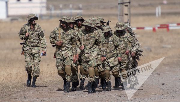 Совместные батальонные тактические учения военнослужащих российской военной базы ЮВО и военнослужащих ВС МО РА - Sputnik Армения
