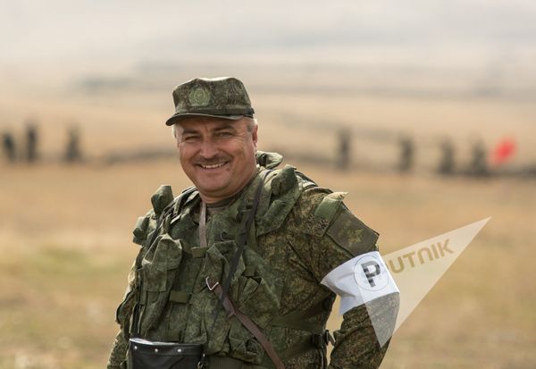 И.о. командира 102-й российской военной базы Алексей Науменко - Sputnik Армения