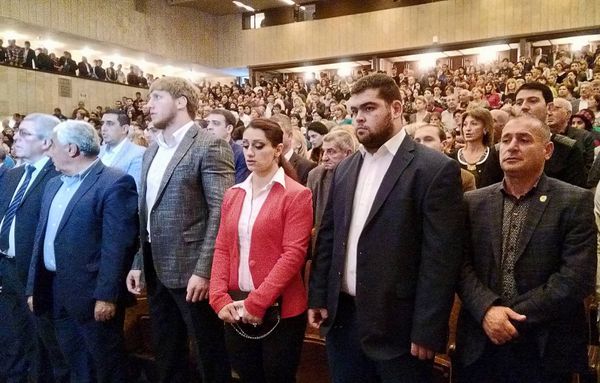 Церемония присуждения звания почетного гражданина города Гюмри - Sputnik Արմենիա