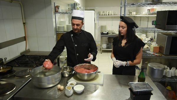 Շեֆ խոհարարին հյուր. ինչպես պատրաստել քյուֆթա - Sputnik Արմենիա
