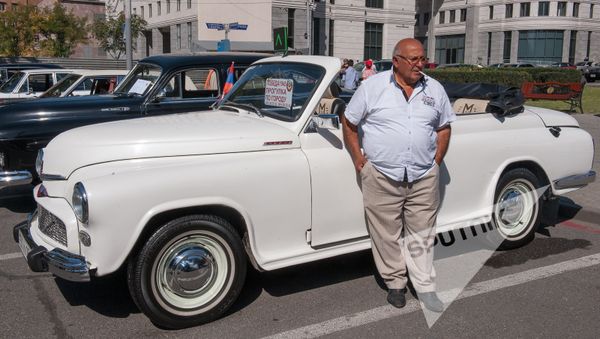 Выставка ретро-автомобилей в Ереване - Sputnik Армения