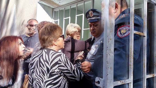 Гюмрийцы оспаривают результаты выборов - Sputnik Արմենիա