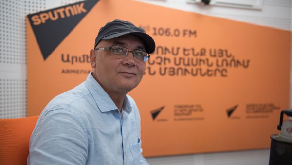 Режиссер, художник Арутюн Джинанян в гостях у радио Sputnik Армения - Sputnik Армения