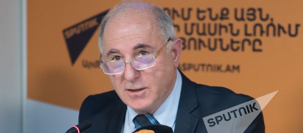 Видеомост в пресс-центре Sputnik Aрмения. Левон Степанян Видеомост в пресс-центре Sputnik Aрмения. Левон Степанян - Sputnik Армения