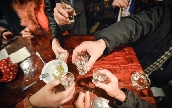 Посетители бара - Sputnik Армения