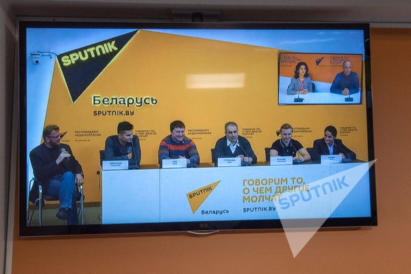 Видеомост на тему В хоккей играют настоящие армяне! - Sputnik Армения
