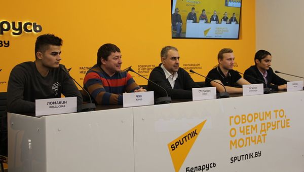 Видеомост Ереван-Минск с участием хоккейного клуба Арарат состоялся в пресс-центре Sputnik Армения - Sputnik Армения