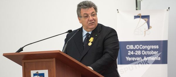 Конгресс всемирной конфедерации ювелиров Меридиан Экспо в Ереване. Гаэтано Кавальери Конгресс всемирной конфедерации ювелиров Меридиан Экспо в Ереване. Гаэтано Кавальери - Sputnik Армения